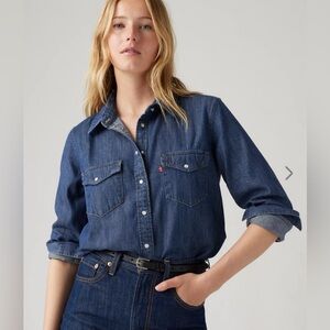 New with Tags Levi’s women’s Demin Western Shirt. Pearl snaps. Medium